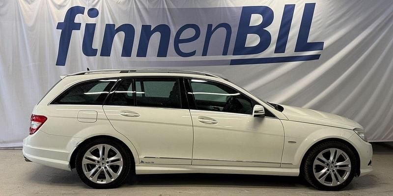 Begagnad Mercedes C320 AMG 224 HK (164 kW) 2008 Vit Kombi
