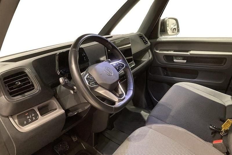 Begagnad VW ID. Buzz 213 kW (290 HK) 2025 Silver Minibuss
