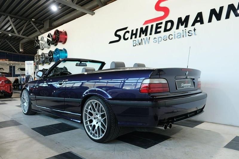 Begagnad BMW M3 321 HK (236 kW) 1997 Blå Cab