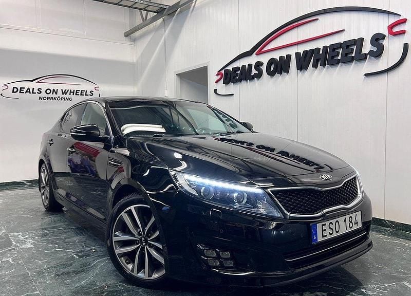 Svart Begagnad 2015 Kia Optima Sedan | 129 900 kr (Marknadspris) - Bild 1/4