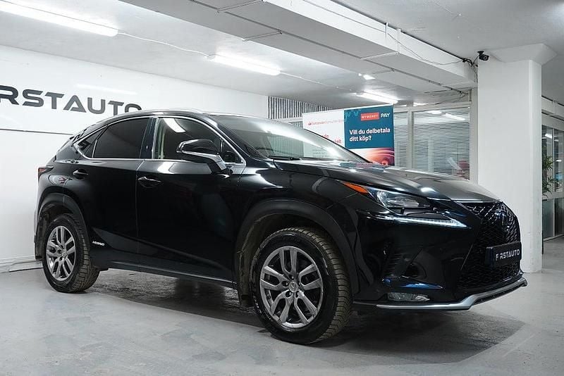 Begagnad Lexus NX300h Business Edition 197 HK (144 kW) 2015 Svart SUV