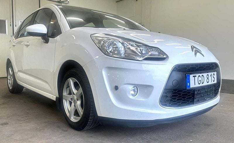 Vit Begagnad 2011 Citroën C3 Halvkombi | 31 900 kr (Lite dyr) - Bild 1/4
