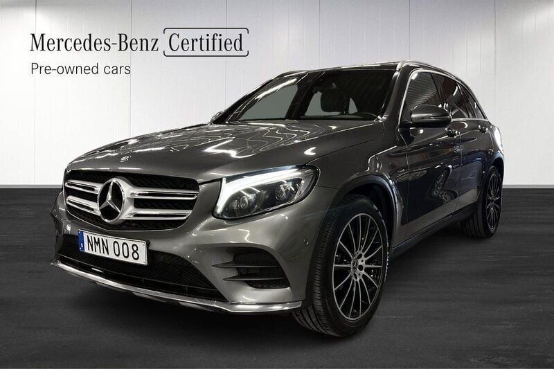 Grå (gråmetallic) Begagnad 2017 Mercedes GLC350 AMG SUV | 325 000 kr (Marknadspris) - Bild 1/4