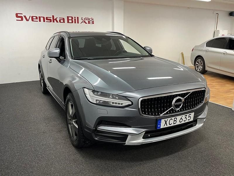 Begagnad Volvo V90 CC Business Edition 190 HK (139 kW) 2018 Grå Kombi