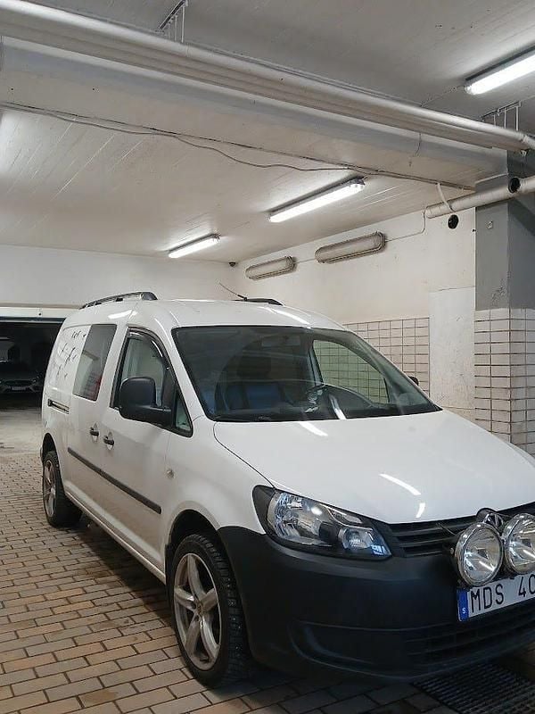 Begagnad 2012 VW Caddy Maxi Minibuss | 85 000 kr (Marknadspris) - Bild 1/4