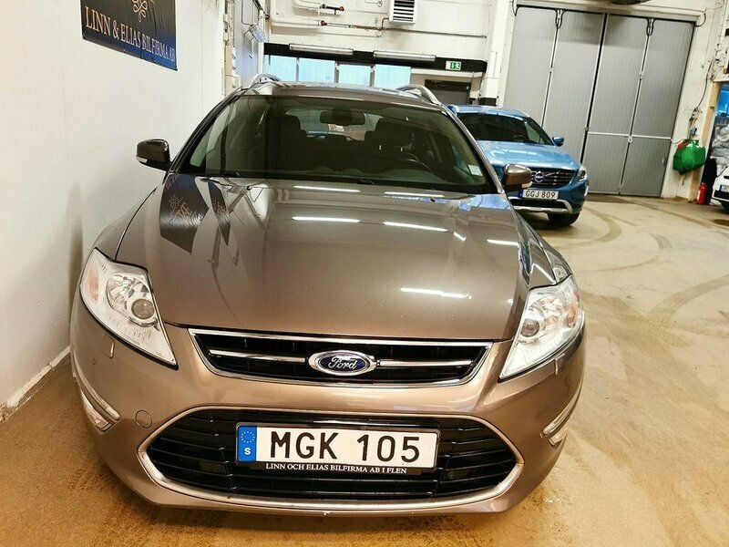Begagnad Ford Mondeo 164 HK (120 kW) 2011 Brun Kombi