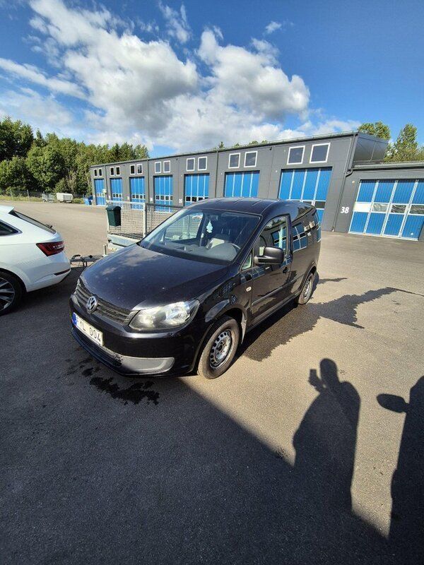 Svart Begagnad 2012 VW Caddy Minibuss | 52 000 kr (Bra pris) - Bild 1/4