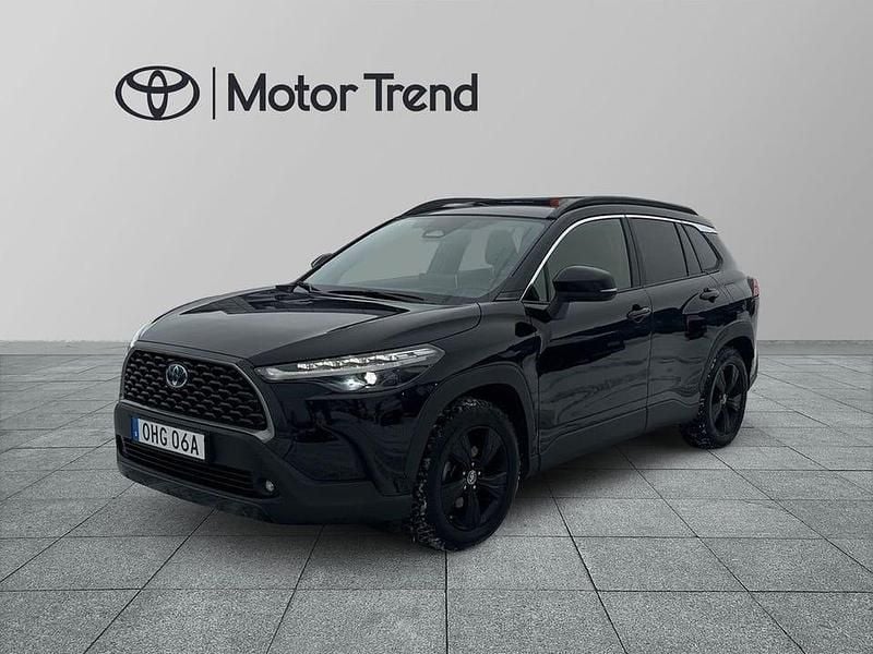 Begagnad Toyota Corolla Cross Style 200 HK (147 kW) 2023 Svart SUV