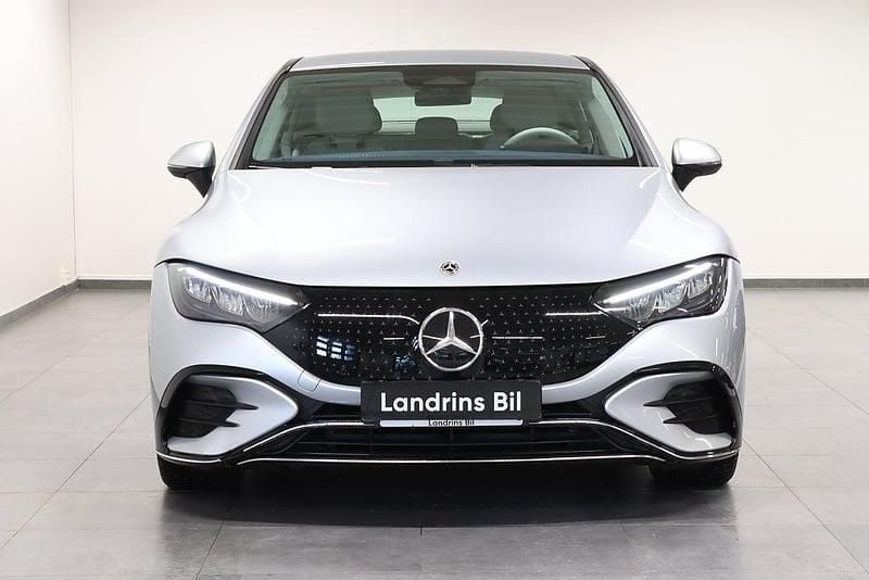 Begagnad Mercedes EQE350 Edition 214 kW (292 HK) 2023 Silver Sedan