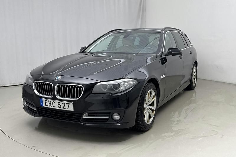 Begagnad BMW 520 190 HK (139 kW) 2015 Svart Kombi
