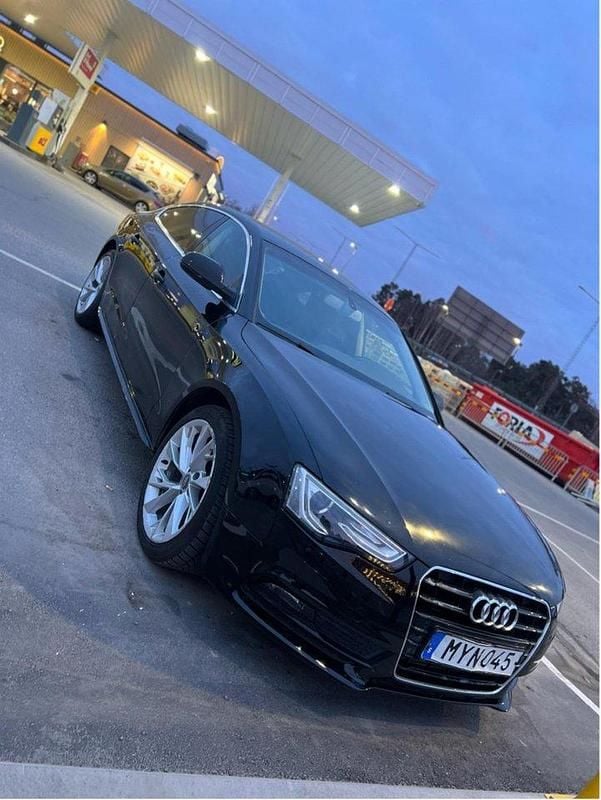 Svart Begagnad 2013 Audi A5 Sportback Comfort Halvkombi | 155 000 kr (Lite dyr) - Bild 1/4