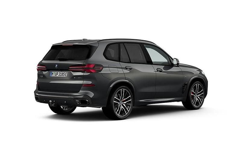 Begagnad BMW X5 Comfort Edition 490 HK (360 kW) 2025 Grå SUV