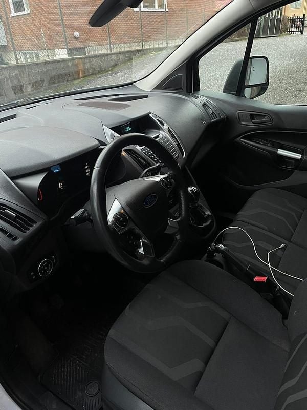 Begagnad Ford Transit Connect 95 HK (69 kW) 2016 Minibuss