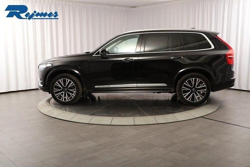 Begagnad Volvo XC90 Ultimate 310 HK (228 kW) 2023 Onyx svart metallic SUV