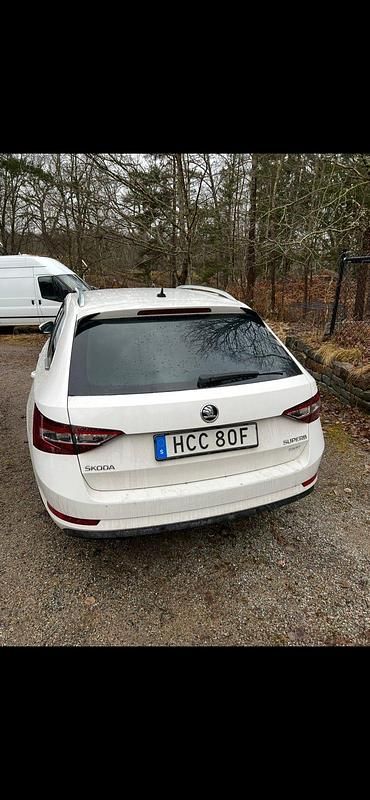 Begagnad Skoda Superb 190 HK (139 kW) 2019 Kombi