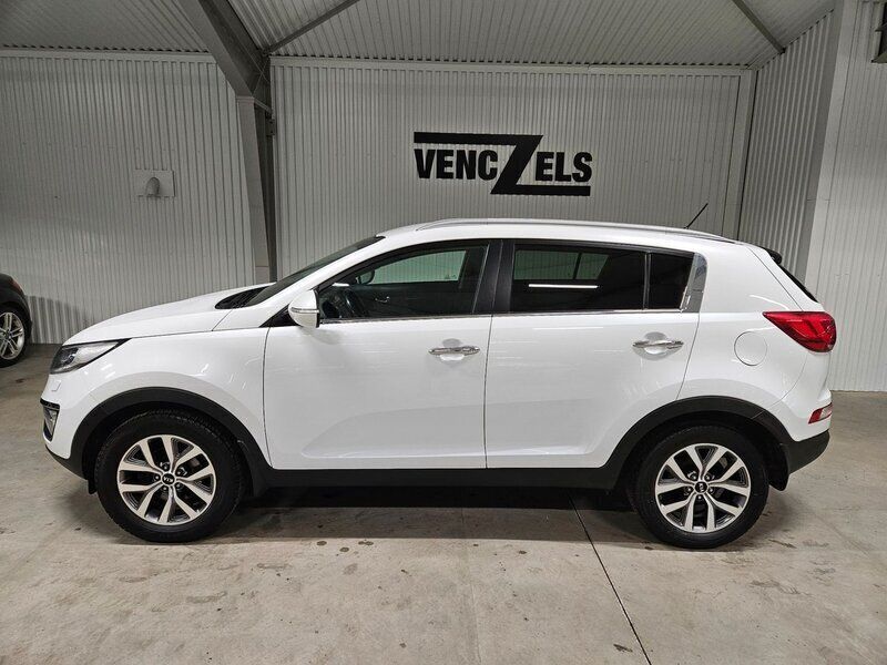 Vit Begagnad 2014 Kia Sportage SUV | 109 000 kr (Marknadspris) - Bild 1/4