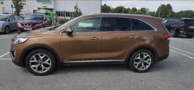 Brun Begagnad 2015 Kia Sorento SUV | 130 000 kr - Bild 1/4