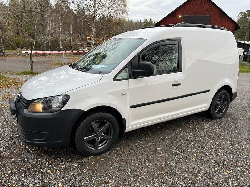 Vit Begagnad 2014 VW Caddy Minibuss | 72 000 kr (Marknadspris) - Bild 1/4