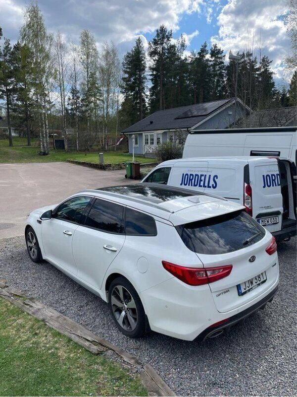 Vit Begagnad 2017 Kia Optima GT-Line Kombi | 153 000 kr (Marknadspris) - Bild 1/4