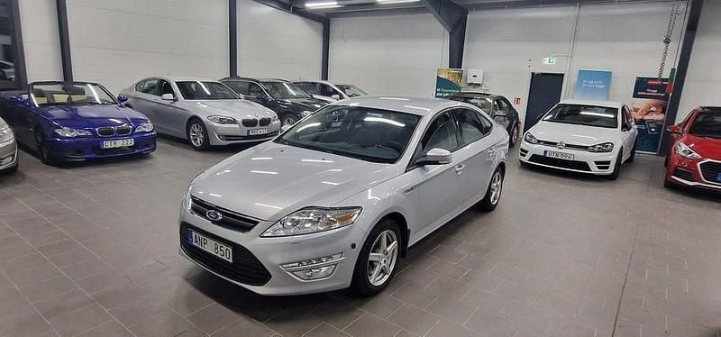 Begagnad Ford Mondeo Sport 160 HK (117 kW) 2014 Grå Sedan