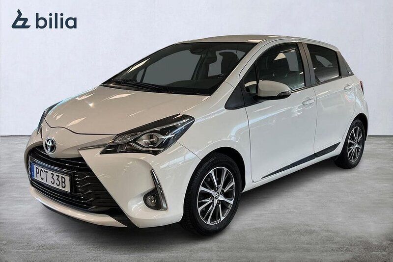 Vit Begagnad 2019 Toyota Yaris Halvkombi | 179 900 kr (Marknadspris) - Bild 1/3