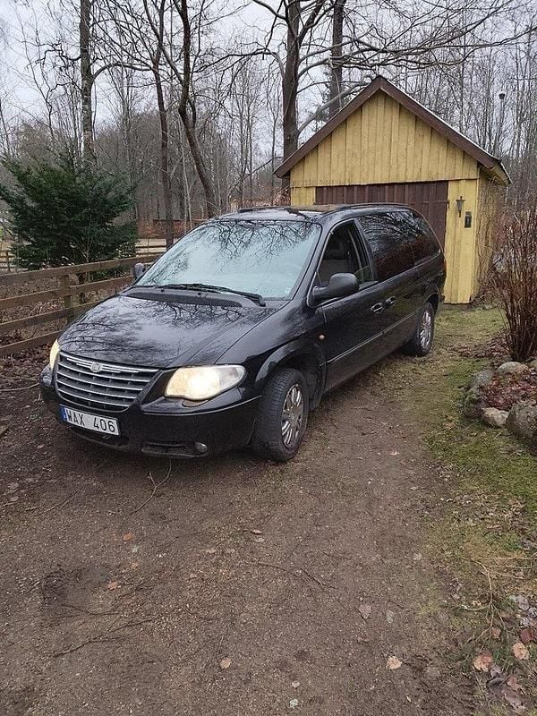 Svart Begagnad 2005 Chrysler Grand Voyager Minibuss | 14 000 kr (Superpris) - Bild 1/4