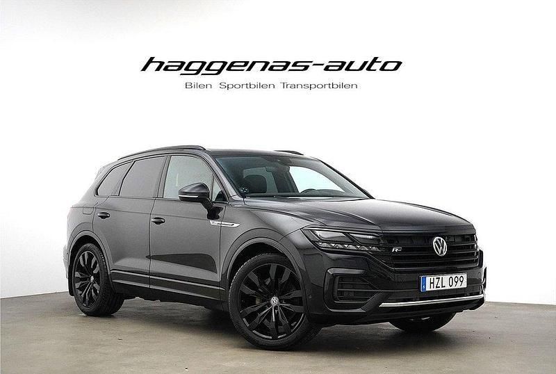 Svart Begagnad 2018 VW Touareg SE SUV | 549 000 kr (Dyr) - Bild 1/4