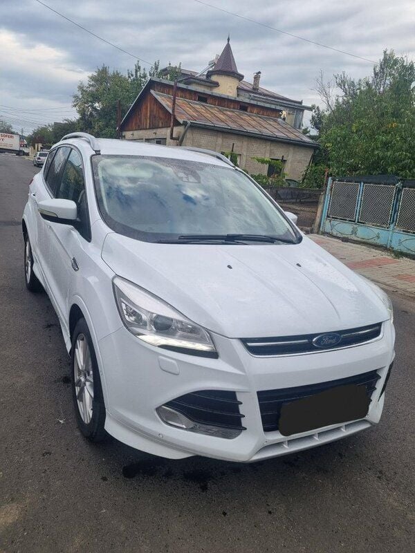 Vit Begagnad 2016 Ford Kuga Titanium SUV | 86 000 kr (Bra pris) - Bild 1/4