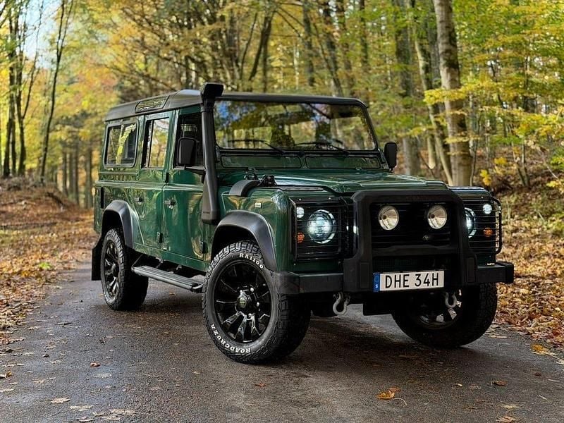 Begagnad Land Rover Defender 122 HK (89 kW) 2006 Mörkgrön (grön) Kombi