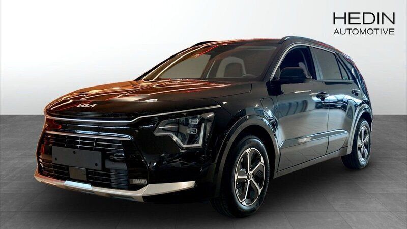 Svart (black) Ny 2024 Kia Niro Advance SUV | 461 400 kr (Dyr) - Bild 1/4