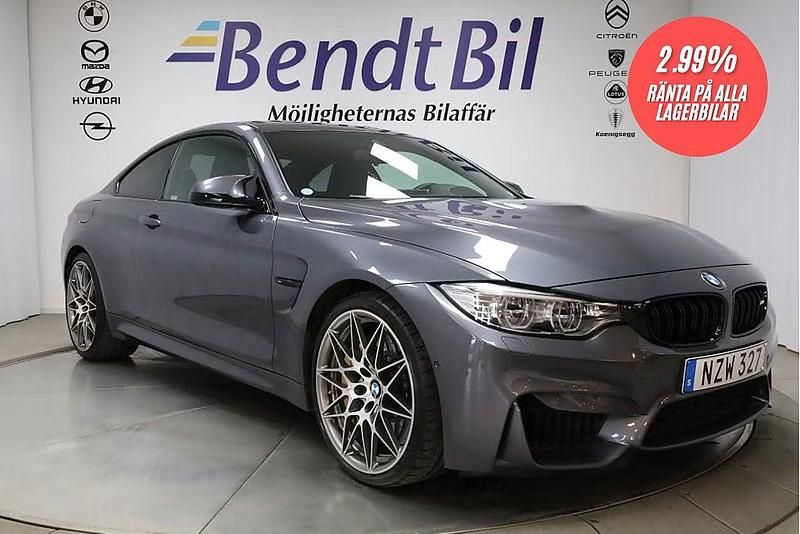 Grå Begagnad 2017 BMW M4 Competition Edition Sportkupé | 559 500 kr (Bra pris) - Bild 1/4