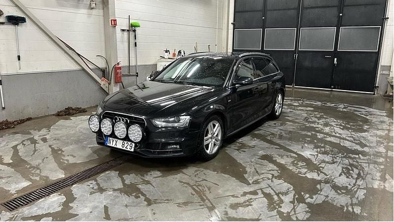 Svart Begagnad 2014 Audi A4 Kombi | 105 000 kr (Marknadspris) - Bild 1/4