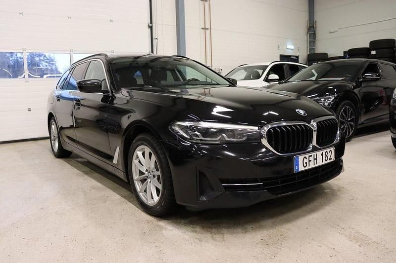 Begagnad BMW 520 190 HK (139 kW) 2020 Svart Kombi