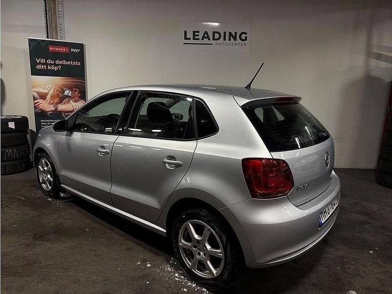 Begagnad VW Polo 90 HK (66 kW) 2012 Silver Halvkombi