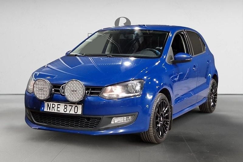 Blå Begagnad 2011 VW Polo Halvkombi | 49 900 kr (Marknadspris) - Bild 1/3