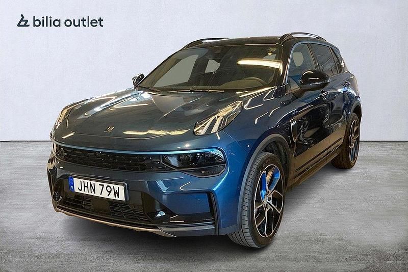 Blå Begagnad 2023 Lynk & Co 01 SUV | 319 900 kr (Marknadspris) - Bild 1/4