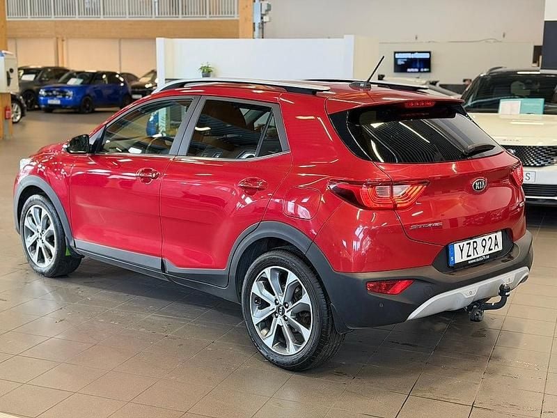 Begagnad Kia Stonic Advance 120 HK (88 kW) 2019 Röd SUV