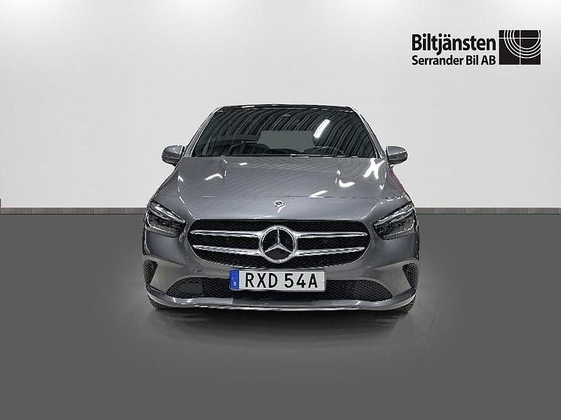Begagnad Mercedes B250e 2021 Grå Minibuss