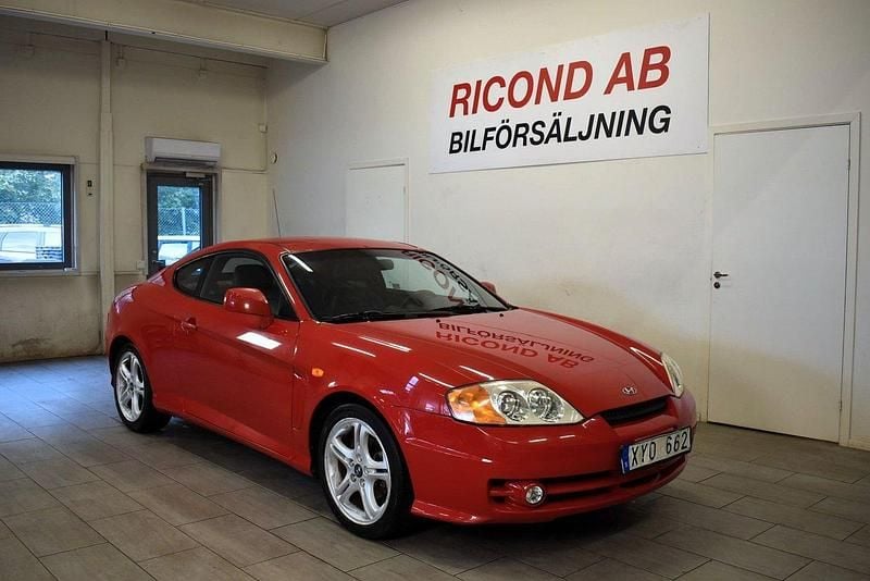Röd Begagnad 2003 Hyundai Coupé Sportkupé | 59 900 kr - Bild 1/4