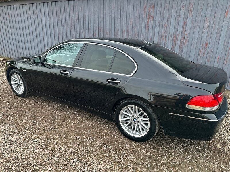 Begagnad BMW 730 232 HK (170 kW) 2008 Svart Sedan