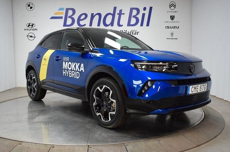 Blå Begagnad 2024 Opel Mokka SUV | 298 500 kr - Bild 1/3