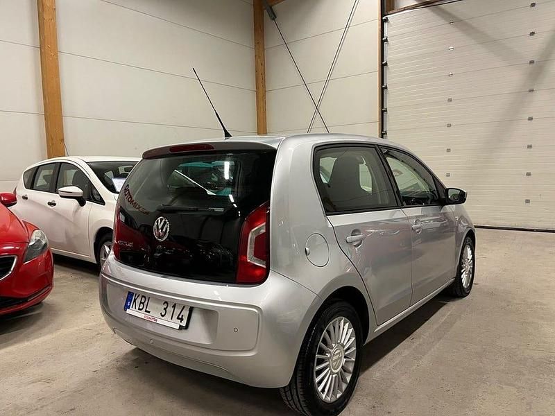 Begagnad VW up! high up! 68 HK (50 kW) 2013 Silver Halvkombi