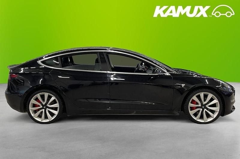 Begagnad Tesla Model 3 Performance 461 kW (627 HK) 2019 Svart Sedan