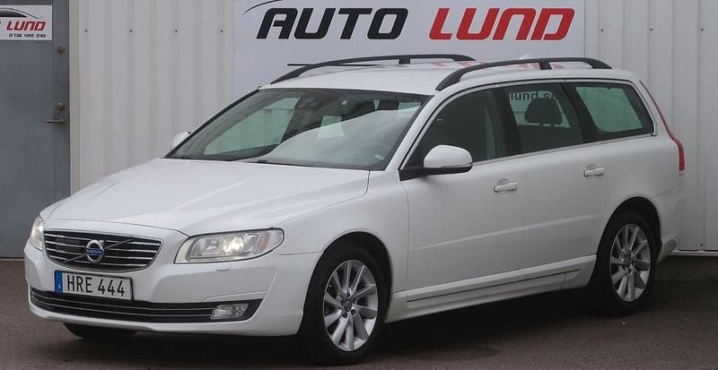 Vit Begagnad 2016 Volvo V70 Momentum Kombi | 109 900 kr (Bra pris) - Bild 1/4