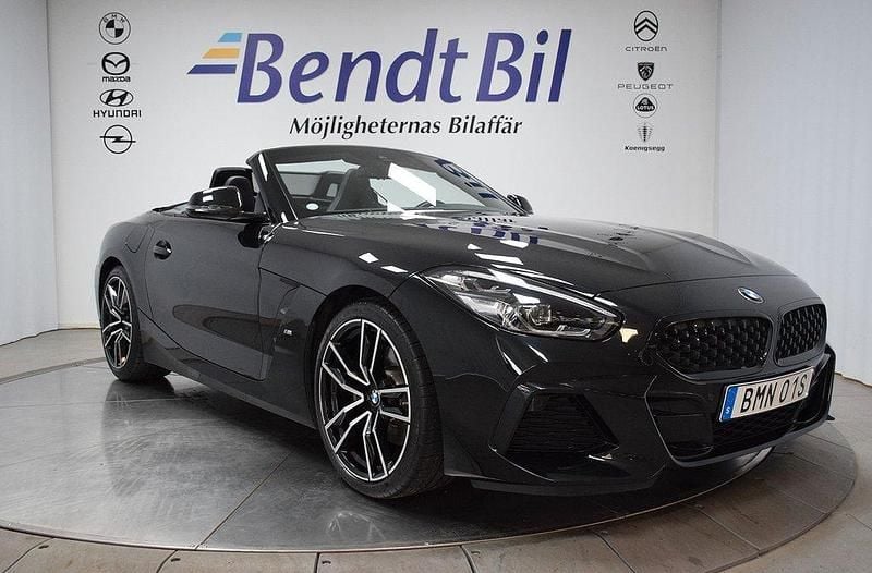 Safirsvart Begagnad 2021 BMW Z4 M Sport Cab | 529 500 kr (Dyr) - Bild 1/3