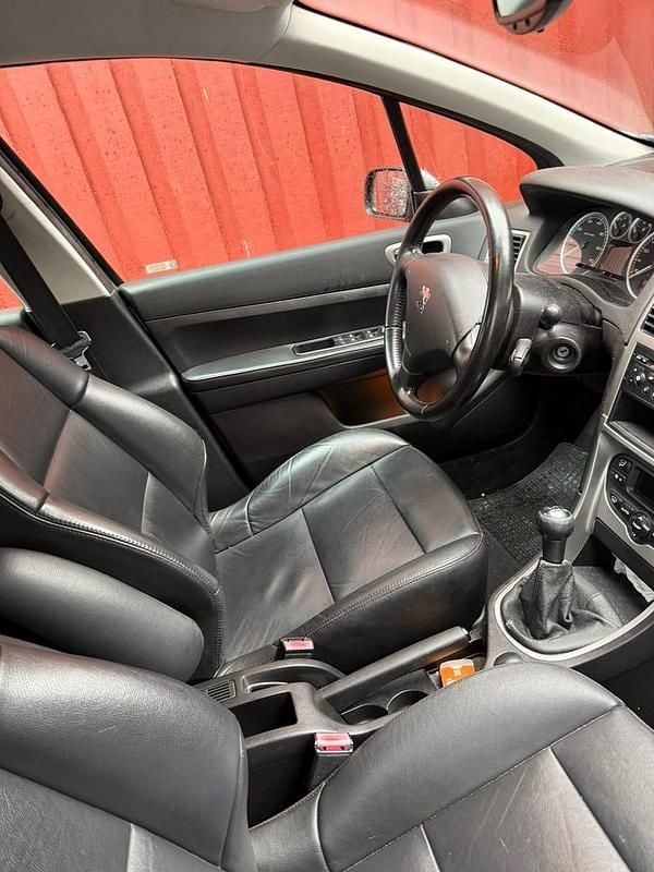 Begagnad Peugeot 307 Griffe 136 HK (100 kW) 2005 Grå metallic