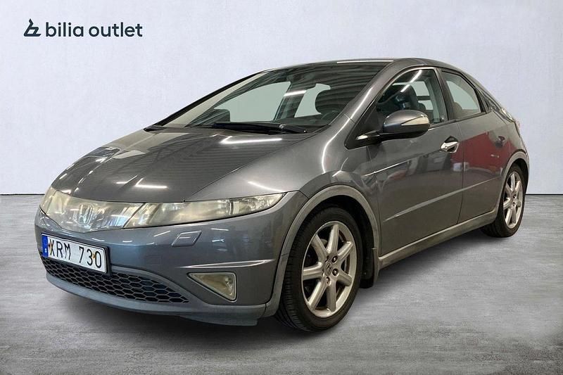 Grå Begagnad 2006 Honda Civic Halvkombi | 17 000 kr (Superpris) - Bild 1/4