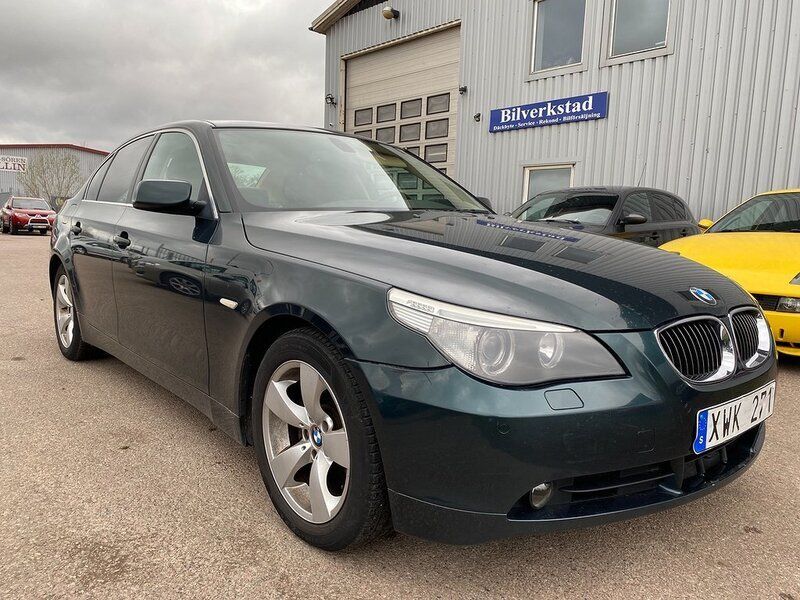 Begagnad BMW 530 232 HK (170 kW) 2006 Mörkgrön Sedan