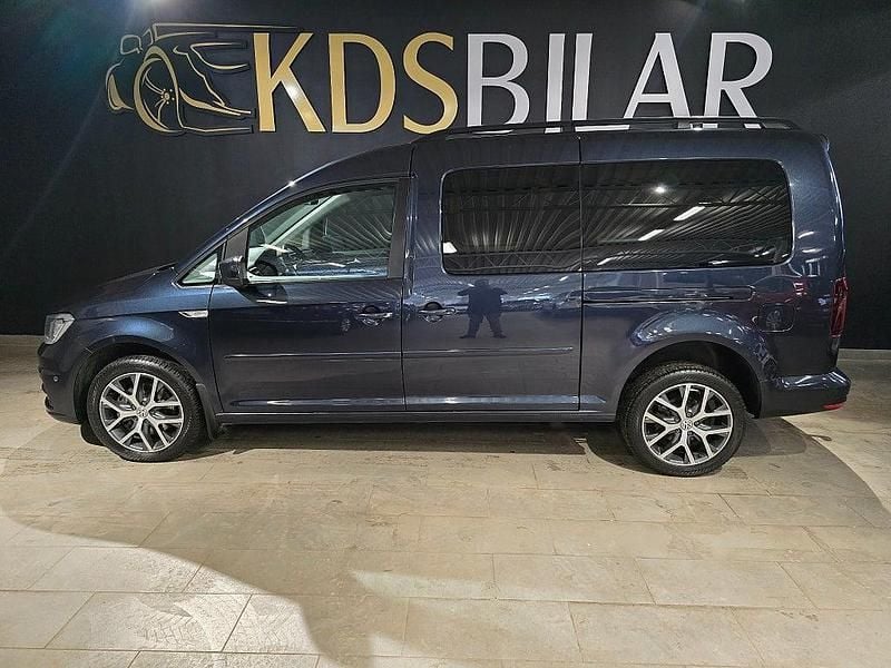 Begagnad VW Caddy Maxi Life Life 150 HK (110 kW) 2016 Mörkblå Minibuss