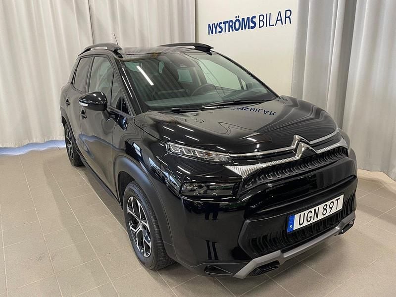 Svart (svart metallic) Begagnad 2024 Citroën C3 Aircross PureTech SUV | 189 900 kr (Marknadspris) - Bild 1/4